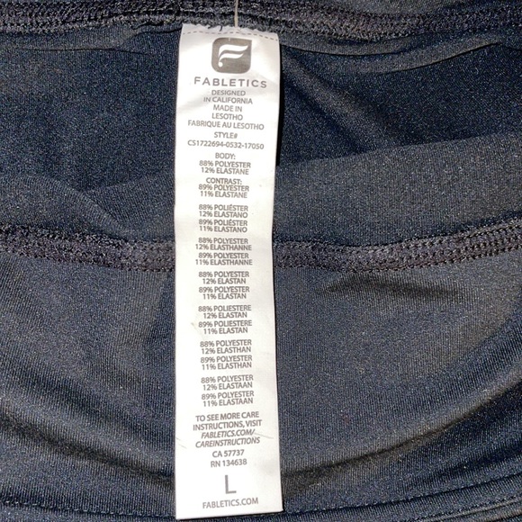 NWT Fabletics Mid Rise Mesh Brogan Capri Leggings Black/Rose Gold - Picture 7 of 9